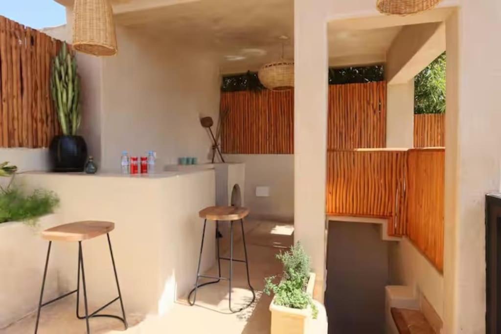 Riad Ptit Kech, Bassin Terrasse - Petits Dejeuners Marraquexe Exterior foto